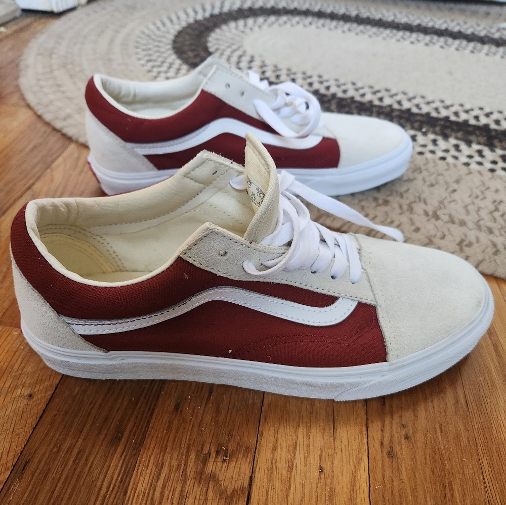 Vans cream and burgundy old Skool tie up